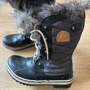 Womens Joan of Arctic Sorel boots, size 7